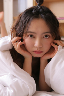 接吻时为什么男生喜欢伸舌头